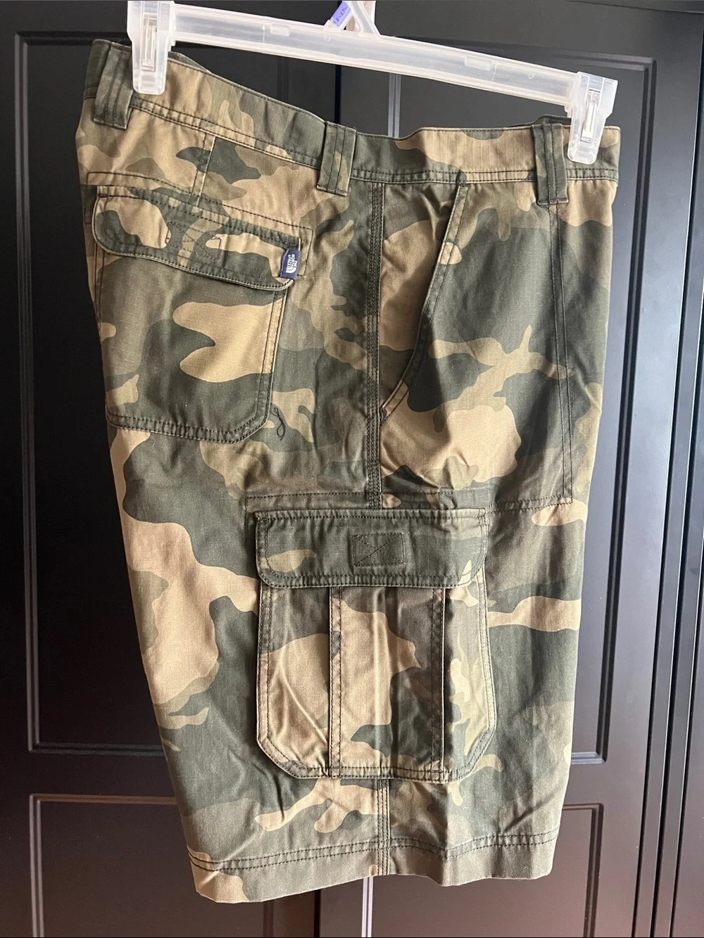 The North Face Men's Camo Cargo Shorts - Olive Green/Tan